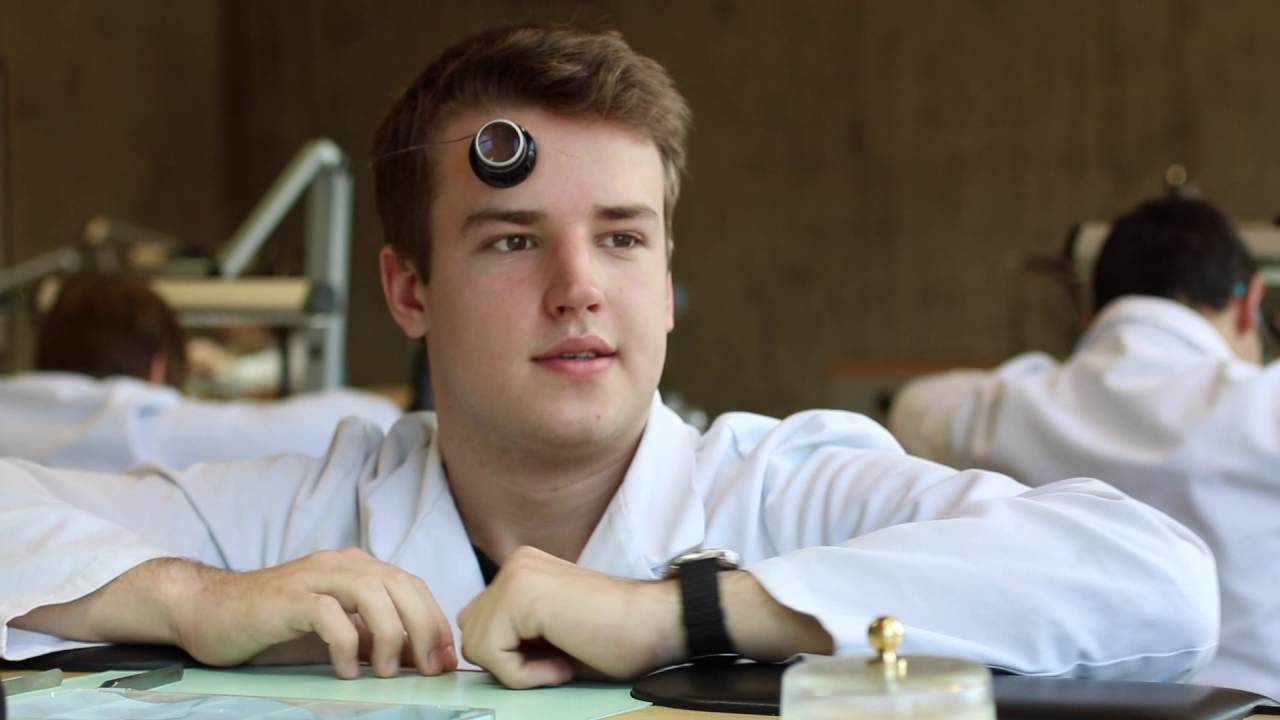 ZeitZentrum Uhrmacherschule Grenchen - Unternehmen - BAM